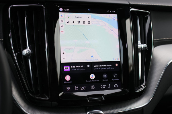 Volvo XC60 2.0 T8 Plug-in hybrid AWD R-Design *Pano*H/K*Luchtvering*Trekhaak*