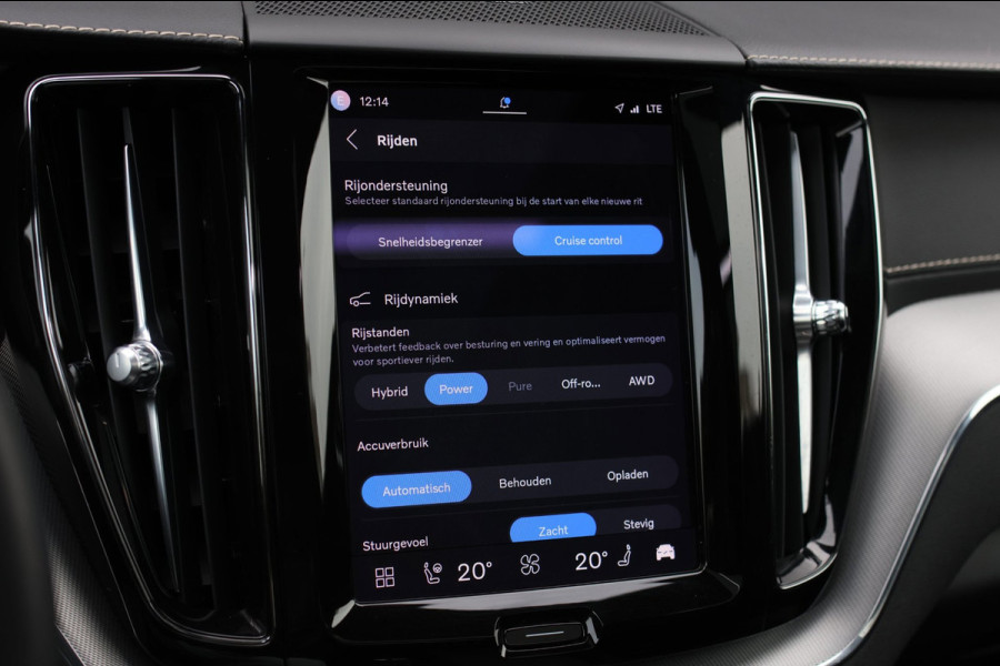 Volvo XC60 2.0 T8 Plug-in hybrid AWD R-Design *Pano*H/K*Luchtvering*Trekhaak*