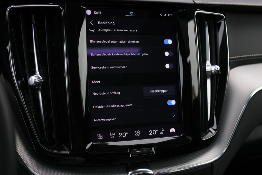 Volvo XC60 2.0 T8 Plug-in hybrid AWD R-Design *Pano*H/K*Luchtvering*Trekhaak*