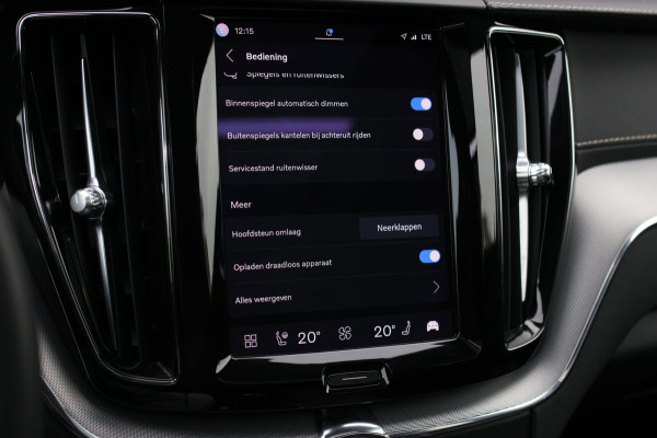 Volvo XC60 2.0 T8 Plug-in hybrid AWD R-Design *Pano*H/K*Luchtvering*Trekhaak*