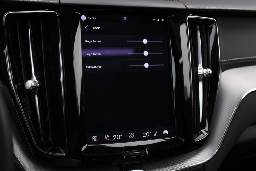 Volvo XC60 2.0 T8 Plug-in hybrid AWD R-Design *Pano*H/K*Luchtvering*Trekhaak*