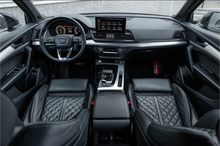 Audi Q5 55 TFSI e S edition Competition RS Stoelen / B&O Audio / Camera / 20 inch / S-Line /