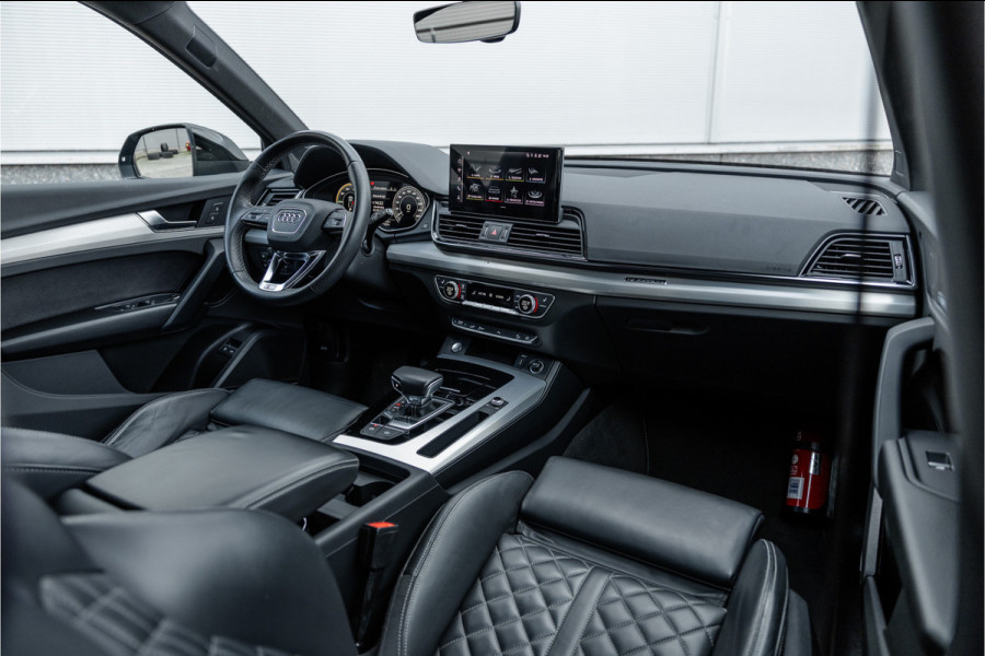 Audi Q5 55 TFSI e S edition Competition RS Stoelen / B&O Audio / Camera / 20 inch / S-Line /