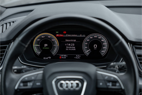 Audi Q5 55 TFSI e S edition Competition RS Stoelen / B&O Audio / Camera / 20 inch / S-Line /