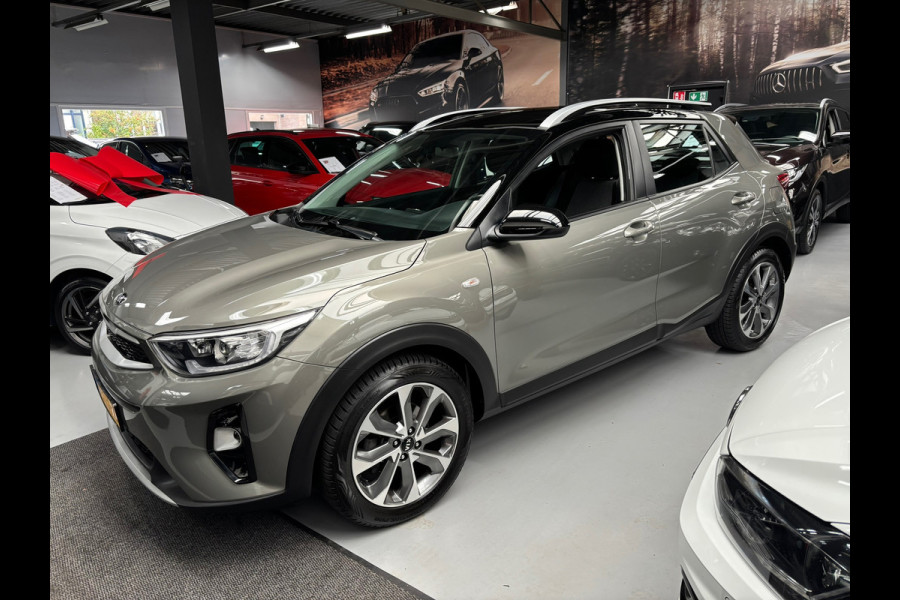 Kia Stonic 1.0 T-GDi DynamicLine / Camera