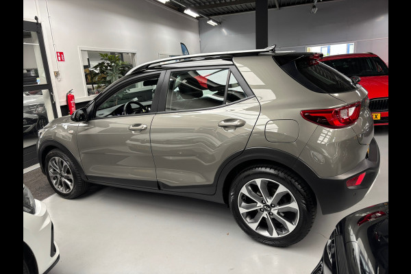 Kia Stonic 1.0 T-GDi DynamicLine / Camera
