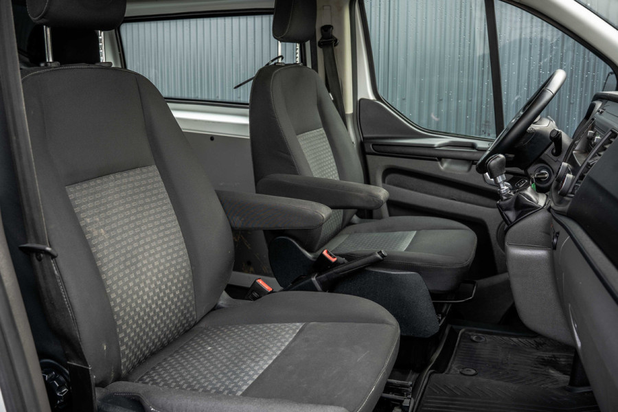 Ford Transit Custom 2.0 EcoBlue L2H1 | DC 5-Zits | 1e Eigenaar | Cruise | PDC | Stoelverw. | Airco | Trekhaak