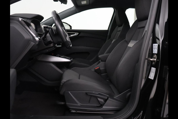 Audi Q4 e-tron 40 Advanced edition 77 kWh | SOH 96,2 % | Achteruitrijcamera | Trekhaak | Cruisecontrol adaptief | Virtual display | Elektrische achterklep