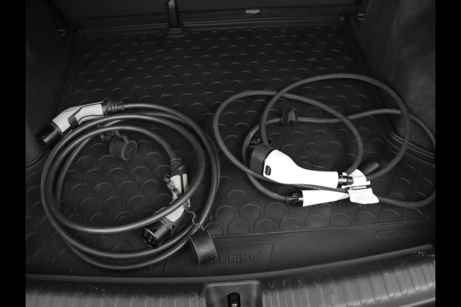 Audi Q4 e-tron 40 Advanced edition 77 kWh | SOH 96,2 % | Achteruitrijcamera | Trekhaak | Cruisecontrol adaptief | Virtual display | Elektrische achterklep