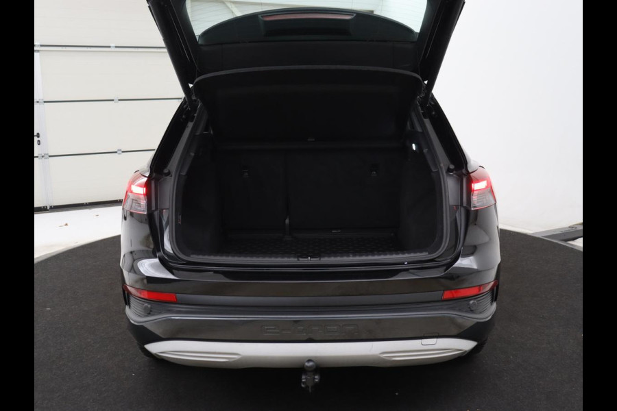 Audi Q4 e-tron 40 Advanced edition 77 kWh | SOH 96,2 % | Achteruitrijcamera | Trekhaak | Cruisecontrol adaptief | Virtual display | Elektrische achterklep