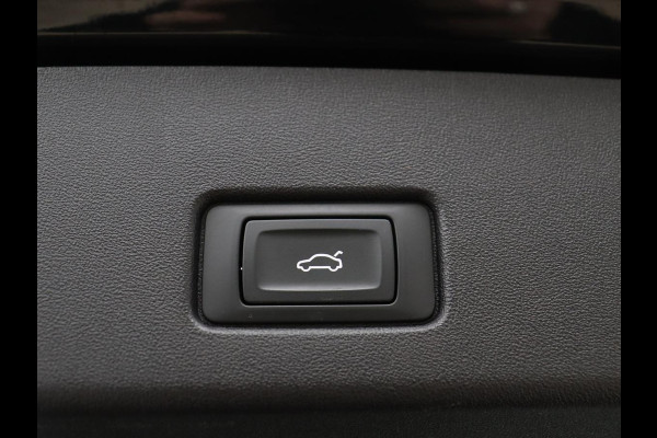 Audi Q4 e-tron 40 Advanced edition 77 kWh | SOH 96,2 % | Achteruitrijcamera | Trekhaak | Cruisecontrol adaptief | Virtual display | Elektrische achterklep