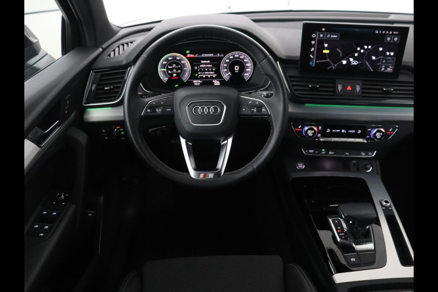 Audi Q5 Sportback 55 TFSI e S Edition S-Line | SOH 98,6 % | Achteruitrij camera | Adaptieve cruise controle | 3 zone Climate | Navigatie | Apple carplay | S-Line |
