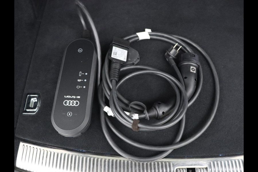 Audi Q5 Sportback 55 TFSI e S Edition S-Line | SOH 98,6 % | Achteruitrij camera | Adaptieve cruise controle | 3 zone Climate | Navigatie | Apple carplay | S-Line |