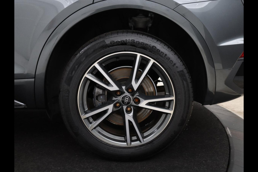 Audi Q5 Sportback 55 TFSI e S Edition S-Line | SOH 98,6 % | Achteruitrij camera | Adaptieve cruise controle | 3 zone Climate | Navigatie | Apple carplay | S-Line |