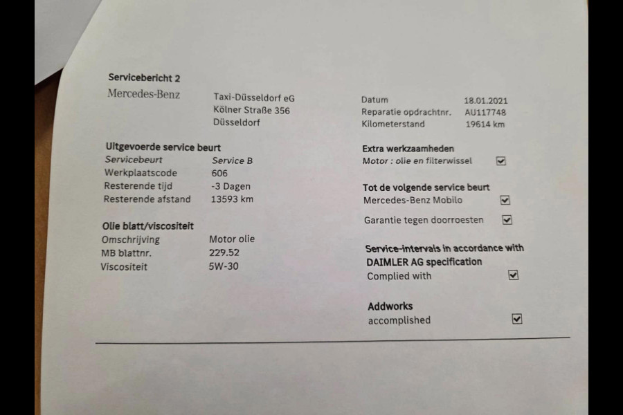 Mercedes-Benz A-Klasse 200 AMG / EDITION 1 / FULL OPTIONS / PANO / BURMESTER / LEDER / CARBON / SFEER / CAMERA / KEYLESS / DAB+ !