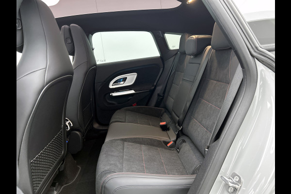 Mercedes-Benz CLA-Klasse Shooting Brake 250+ Business Solution AMG 85 kWh | Advanced Plus pakket | Parkeerpakket | Trekhaak | Vast panoramadak | Warmtewerend, donkergetint glas | 18 inch vijfspaaks lichtmetalen AMG-velgen | GUARD 360° | Sportstoelen |