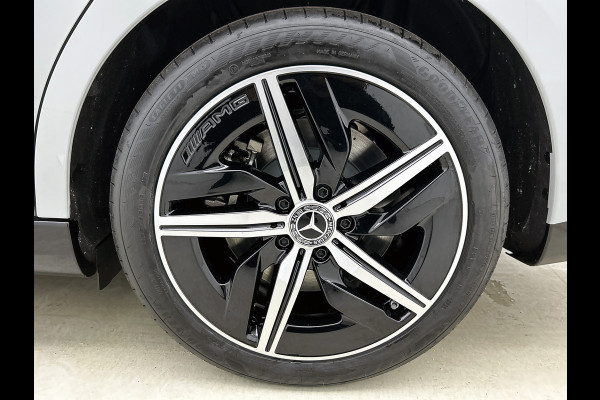 Mercedes-Benz CLA-Klasse Shooting Brake 250+ Business Solution AMG 85 kWh | Advanced Plus pakket | Parkeerpakket | Trekhaak | Vast panoramadak | Warmtewerend, donkergetint glas | 18 inch vijfspaaks lichtmetalen AMG-velgen | GUARD 360° | Sportstoelen |