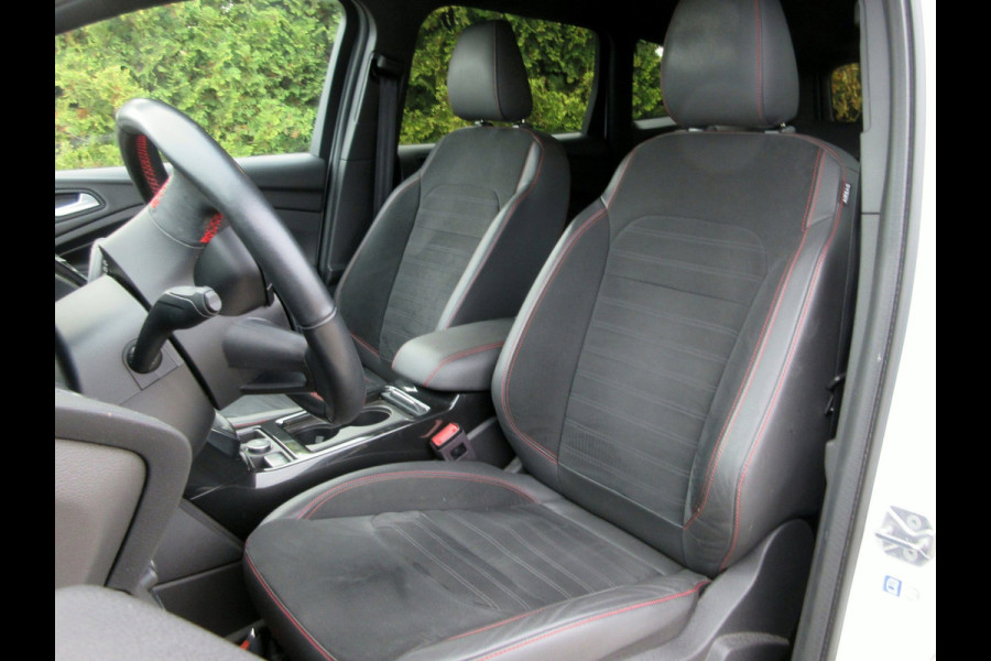 Ford Kuga 1.5 EcoBoost ST Line * Navi * Xenon * Camera *