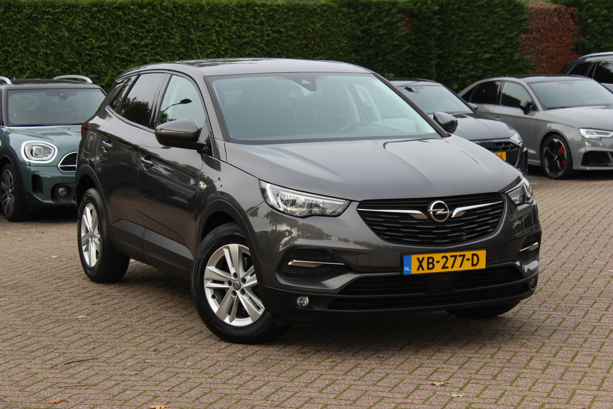 Opel Grandland X 1.2 Turbo Innovation / Distr.riem VV / CarPlay / Parkeerhulp V+A / Keyless / 18'' / DAB / Cruise Control