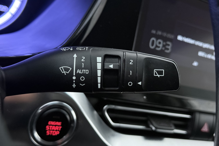 Kia Niro 1.6 GDi Hybrid DynamicPlusLine (CAMERA, STOEL/STUUR VERWARMING, CRUISE ADAPTIEF)