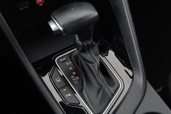 Kia Niro 1.6 GDi Hybrid DynamicPlusLine (CAMERA, STOEL/STUUR VERWARMING, CRUISE ADAPTIEF)