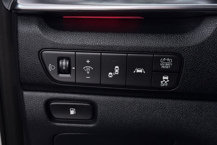 Kia Niro 1.6 GDi Hybrid DynamicPlusLine (CAMERA, STOEL/STUUR VERWARMING, CRUISE ADAPTIEF)