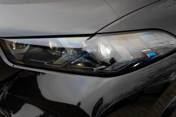 BMW X5 xDrive50e M-SPORT Pro ** LED, GRAU LEDER, NAVI+, PANO, DR.ASS+, TREKH, 22-invh LMV, LUCHT ** Ex BMW - UNFALLFREI ** ** INFORMEER OOK NAAR ONZE AANTREKKELIJKE FINANCIAL-LEASE TARIEVEN **