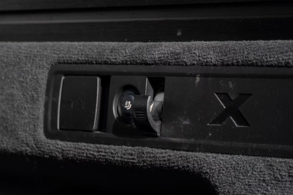 BMW X5 xDrive50e M-SPORT Pro ** LED, GRAU LEDER, NAVI+, PANO, DR.ASS+, TREKH, 22-invh LMV, LUCHT ** Ex BMW - UNFALLFREI ** ** INFORMEER OOK NAAR ONZE AANTREKKELIJKE FINANCIAL-LEASE TARIEVEN **