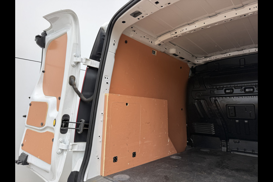 Ford Transit Connect 1.5 TDCI 100PK L2 Automaat Trekhaak Camera Airco Cruise Control Camera Parkeersensoren Achter Stoelverwarming