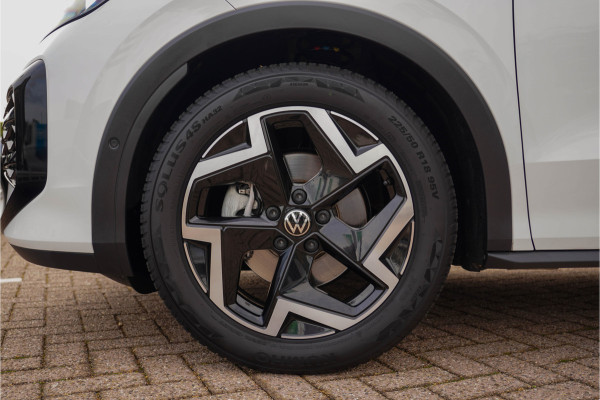 Volkswagen T-Roc 1.5 eTsi R-Line First Edition | Trekhaak | Matrix | Camera