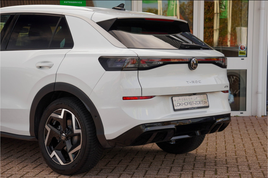 Volkswagen T-Roc 1.5 eTsi R-Line First Edition | Trekhaak | Matrix | Camera