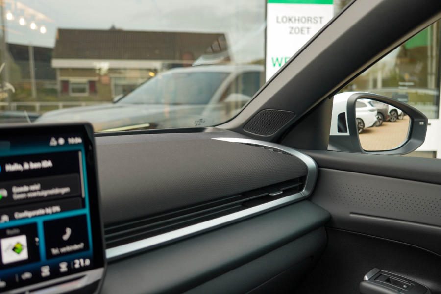 Volkswagen T-Roc 1.5 eTsi R-Line First Edition | Trekhaak | Matrix | Camera
