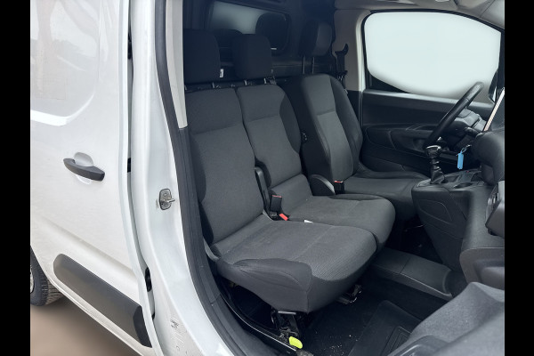 Toyota ProAce City 1.2 110PK **Benzine** L1 Navigatie Climate control Camera Carplay Cruise control Parkeersensoren v+a Gasoline Benzin