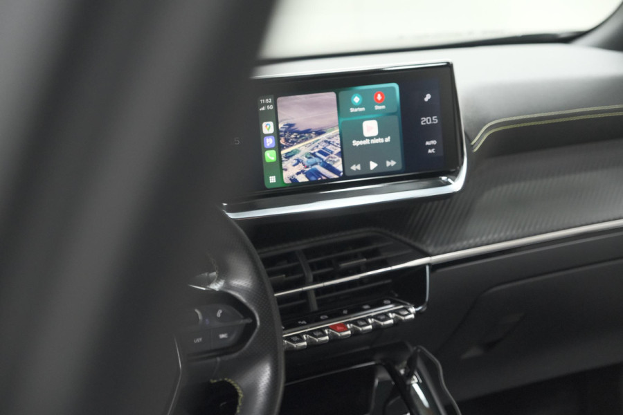 Peugeot 2008 PureTech 130 GT-Line | Camera | Adaptieve Cruise Control | Allseason Banden | Navigatie