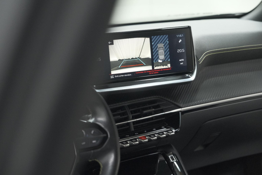 Peugeot 2008 PureTech 130 GT-Line | Camera | Adaptieve Cruise Control | Allseason Banden | Navigatie