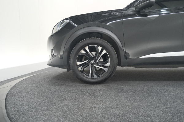 Peugeot 2008 PureTech 130 GT-Line | Camera | Adaptieve Cruise Control | Allseason Banden | Navigatie