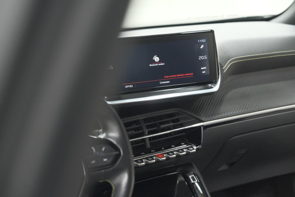 Peugeot 2008 PureTech 130 GT-Line | Camera | Adaptieve Cruise Control | Allseason Banden | Navigatie