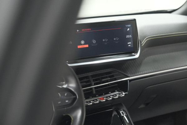 Peugeot 2008 PureTech 130 GT-Line | Camera | Adaptieve Cruise Control | Allseason Banden | Navigatie