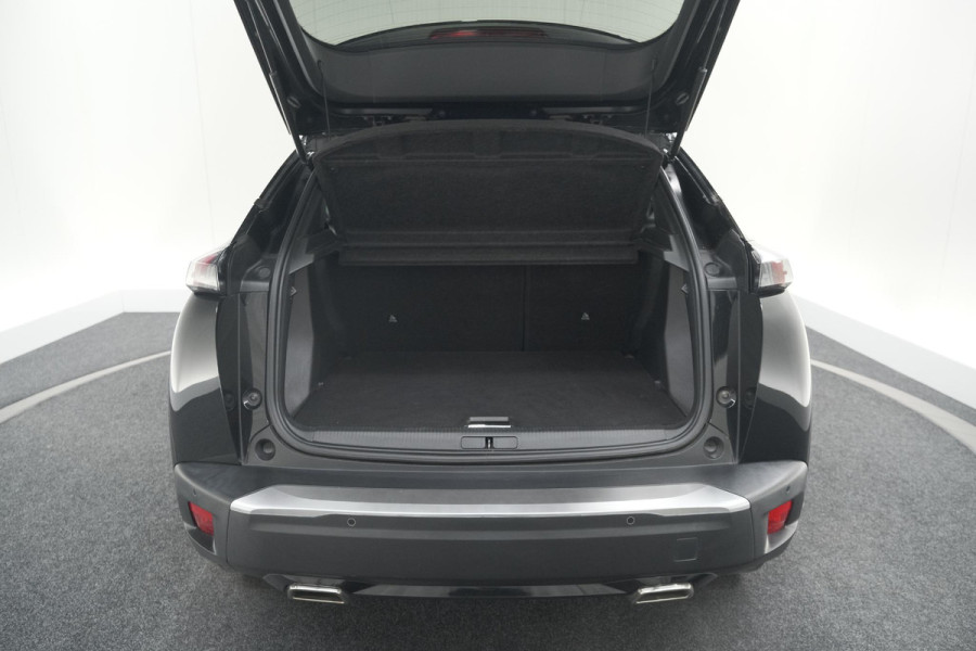 Peugeot 2008 PureTech 130 GT-Line | Camera | Adaptieve Cruise Control | Allseason Banden | Navigatie