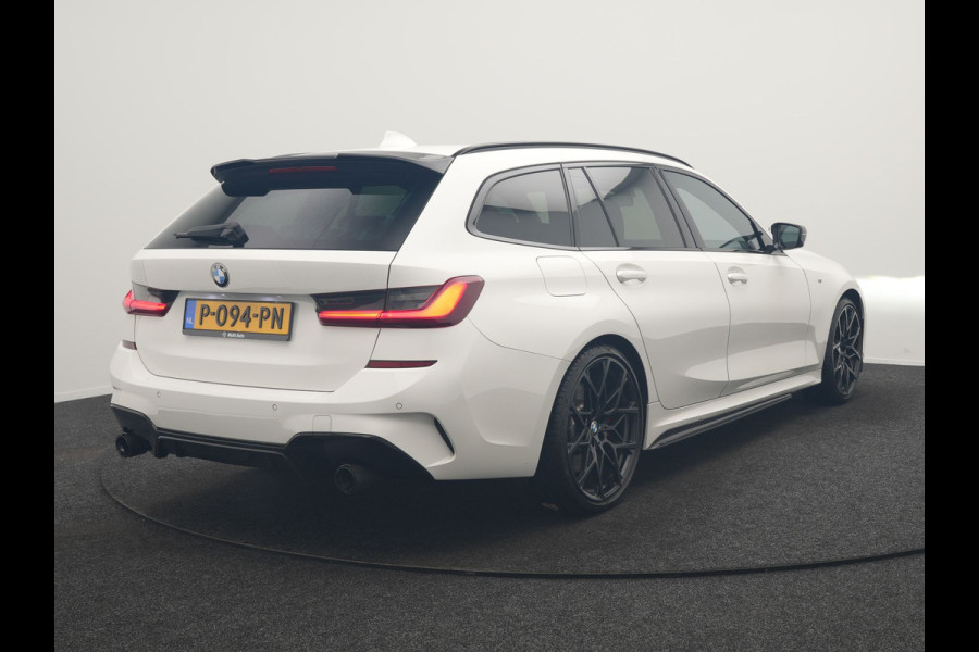 BMW 3 Serie Touring 320i M Sport Perfomance Parts 184pk | Panodak | Adaptive Cruise | Laser LED | Sportuitlaat Kleppen Besturing | Lederen Sportstoelen Verwarmd | Sfeerverlichting | Apple Carplay | 20"L.M | Navigatie | DAB |