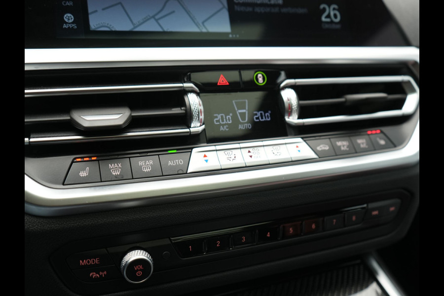 BMW 3 Serie Touring 320i M Sport Perfomance Parts 184pk | Panodak | Adaptive Cruise | Laser LED | Sportuitlaat Kleppen Besturing | Lederen Sportstoelen Verwarmd | Sfeerverlichting | Apple Carplay | 20"L.M | Navigatie | DAB |