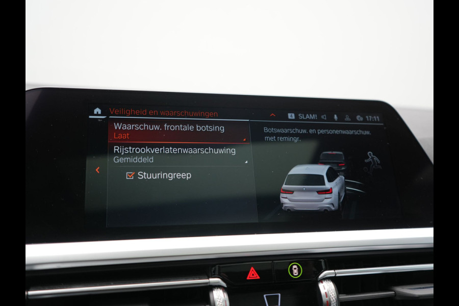 BMW 3 Serie Touring 320i M Sport Perfomance Parts 184pk | Panodak | Adaptive Cruise | Laser LED | Sportuitlaat Kleppen Besturing | Lederen Sportstoelen Verwarmd | Sfeerverlichting | Apple Carplay | 20"L.M | Navigatie | DAB |