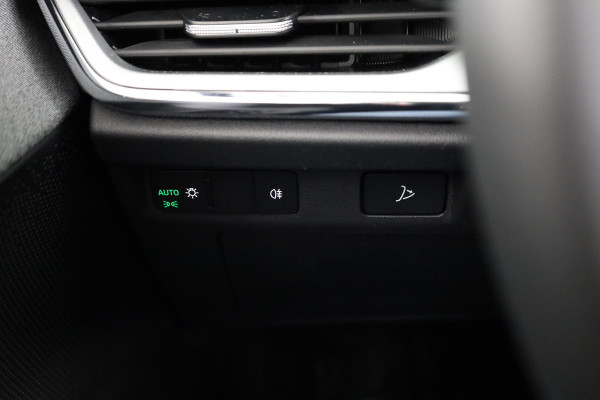 Škoda Enyaq Selection 170pk | Navigatie | Parkeersensoren | Achteruitrijcamera | Lichtmetalen velgen 19" | Verwarmbare voorstoelen | Dode hoek detectie