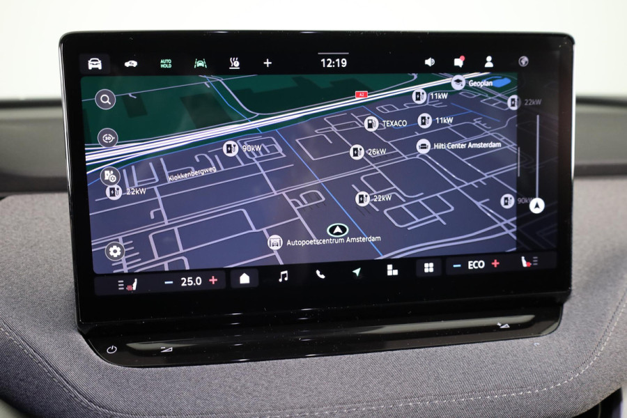 Škoda Enyaq Selection 170pk | Navigatie | Parkeersensoren | Achteruitrijcamera | Lichtmetalen velgen 19" | Verwarmbare voorstoelen | Dode hoek detectie