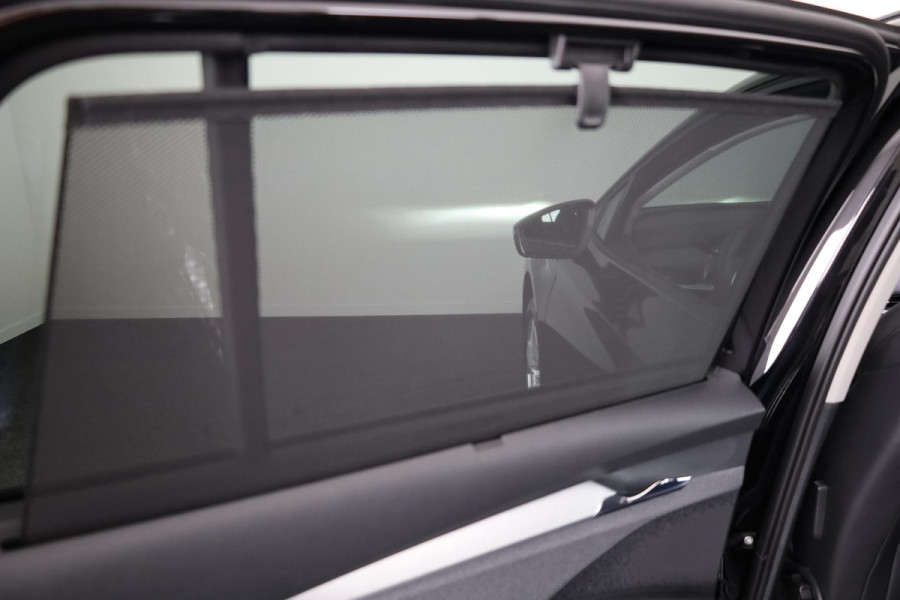 Škoda Enyaq Selection 170pk | Navigatie | Parkeersensoren | Achteruitrijcamera | Lichtmetalen velgen 19" | Verwarmbare voorstoelen | Dode hoek detectie