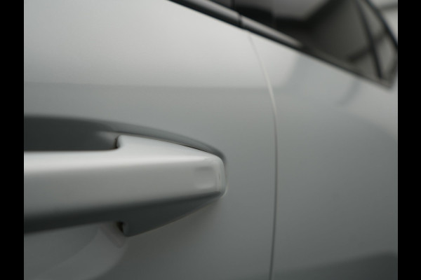 Volvo XC40 T5 Ultimate Dark PHEV 262pk Dealer O.H | SOH 89,2% | Trekhaak Af Fabriek | Panodak | Adaptive Cruise | 360 Camera | Harman / Kardon | Alcantara Sportstoelen Memory & Verwarmd | Stuur Verwarmd | Blis | Keyless | Apple Carplay | Navigatie | DAB | 19"L.M | Plug In Hybrid |