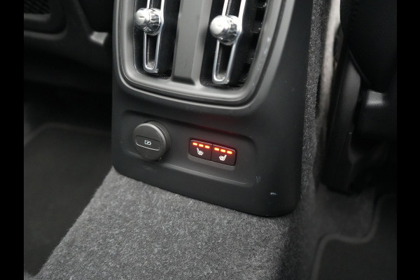 Volvo XC40 T5 Ultimate Dark PHEV 262pk Dealer O.H | SOH 89,2% | Trekhaak Af Fabriek | Panodak | Adaptive Cruise | 360 Camera | Harman / Kardon | Alcantara Sportstoelen Memory & Verwarmd | Stuur Verwarmd | Blis | Keyless | Apple Carplay | Navigatie | DAB | 19"L.M | Plug In Hybrid |