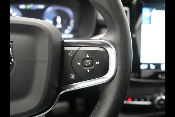 Volvo XC40 T5 Ultimate Dark PHEV 262pk Dealer O.H | SOH 89,2% | Trekhaak Af Fabriek | Panodak | Adaptive Cruise | 360 Camera | Harman / Kardon | Alcantara Sportstoelen Memory & Verwarmd | Stuur Verwarmd | Blis | Keyless | Apple Carplay | Navigatie | DAB | 19"L.M | Plug In Hybrid |