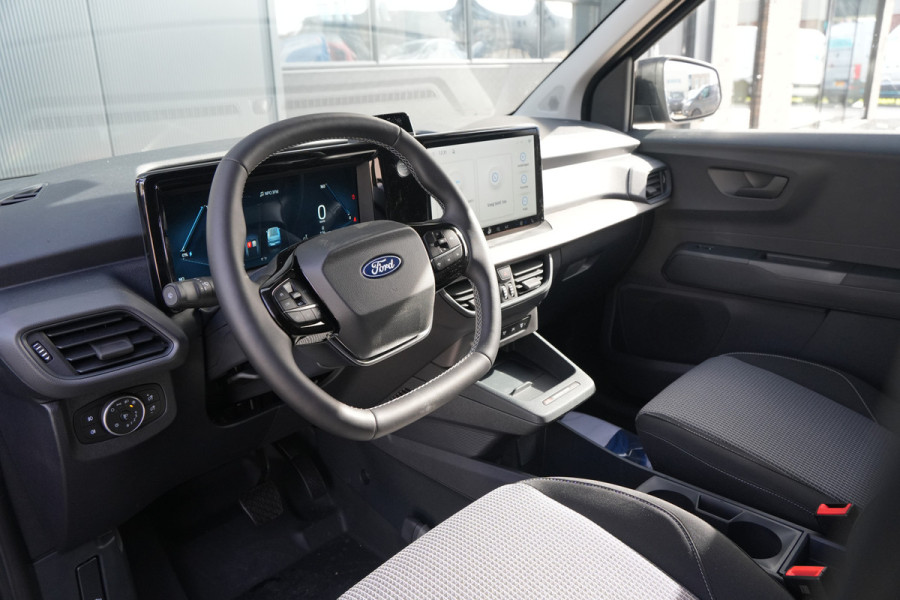 Ford E-Transit Courier Trend 46 kWh 136pk - Stoel/Stuurverwarming - Vloerplaat - Camera - Cruise - Carplay/Android - Rijklaar