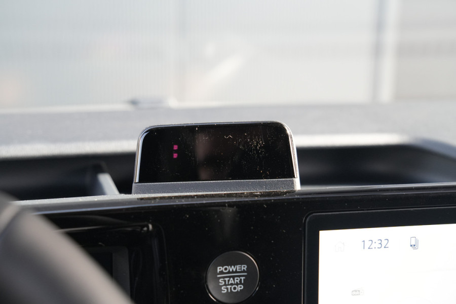 Ford E-Transit Courier Trend 46 kWh 136pk - Stoel/Stuurverwarming - Vloerplaat - Camera - Cruise - Carplay/Android - Rijklaar